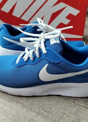 Кроссовки nike tanjun р 38 38,5 оригинал весна -лето