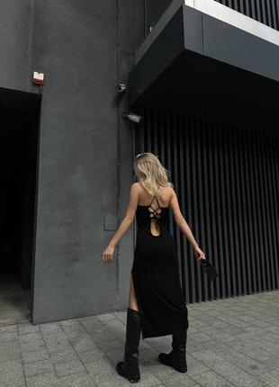 Ідеальна чорна сукня, яка підкреслить твою фігуру..🤤6 фото