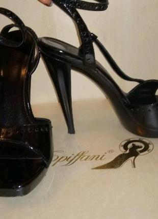 Босоножки на каблуке и платформе р 36 (23 см)