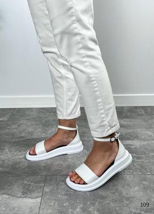 Босоніжки жіночі білі шкіряні сандалі з натуральної шкіри5 фото