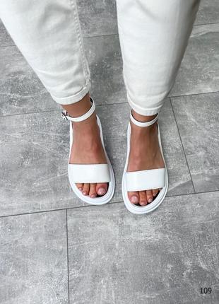 Босоніжки жіночі білі шкіряні сандалі з натуральної шкіри2 фото