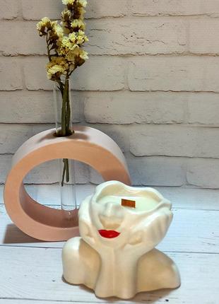 Соєва свічка в гіпсовом кашпо ledy.свічка панночка.декор для дому. свічки на подарунок на день матері