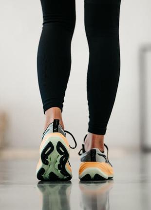Бігові жіночі кросівки asics superblast - топ якість2 фото