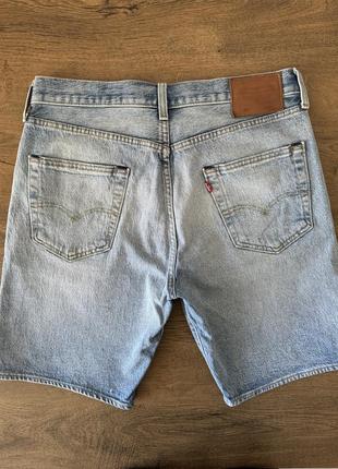Levi's мужские голубые джинсовые шорты, размер 332 фото