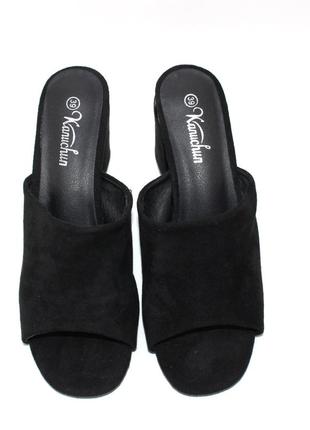 Женские черные замшевые шлепанцы на каблуке, сабо, женственная стильная обувь летнее/на лето4 фото
