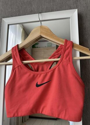 Спортивный топ nike dri-fit2 фото