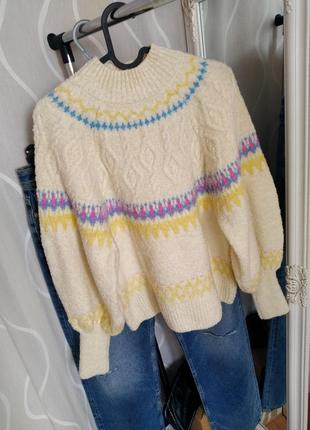 Вишукано стильний трендовий светр з об'ємними рукавами та горловиною4 фото