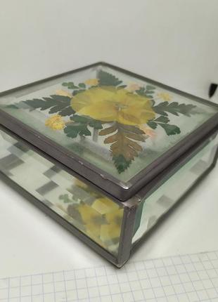 Стеклянная винтажная шкатулка. стекло с фацетом
