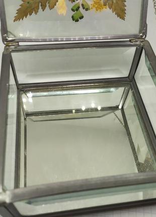 Стеклянная винтажная шкатулка. стекло с фацетом