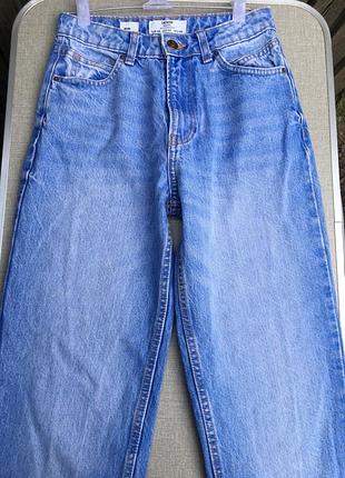 Світлі джинси bershka