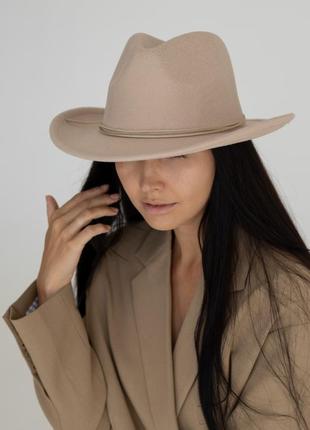 Капелюх фетровий федора ковбойка d.hats бежевого кольору