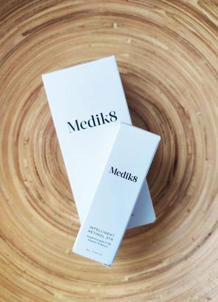 Medik8 - антивікова сироватка для обличчя з вітаміном а 0,3%  4ml