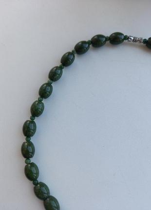 Ожерелье, натуральный камень нефрит6 фото
