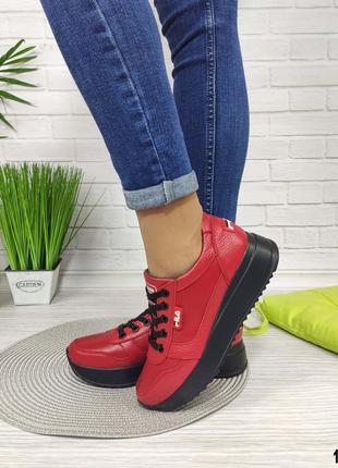 Красные кожаные женские кроссовки 38 р-р7 фото