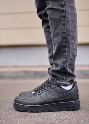 Кросівки спортивні чорні в стилі nike air force 1 classic premium black