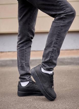 Кроссовки спортивные черные в стиле nike air force 1 classic premium black3 фото