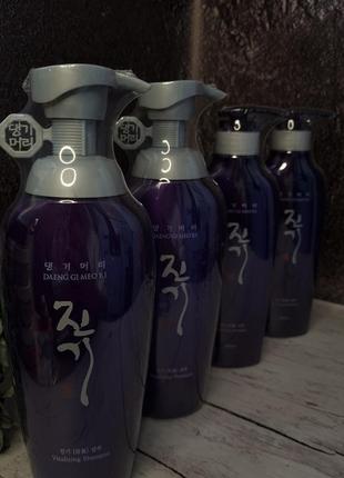 Интенсивно восстанавливающий шампунь для волос daeng gi meo ri vitalizing shampoo 500мл3 фото