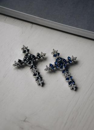 Серебряный крестик с синим или черным фианитом7 фото