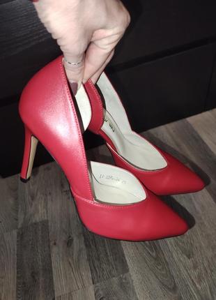 Класичні червоні туфлі човники, натуральна шкіра5 фото