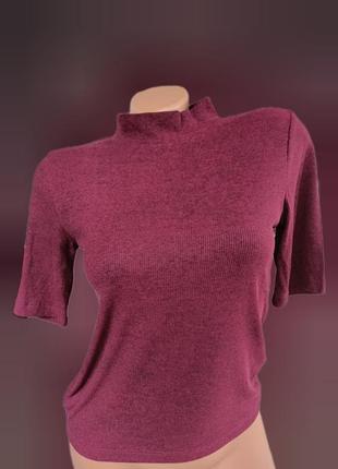 Гольф в рубчик с укороченным рукавом