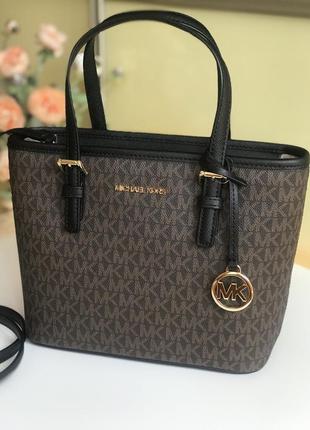 Сумка жіноча michael kors оригінал jet set travel extra-small logo top-zip tote bag коричнева в лого4 фото