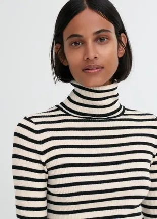 Гольф uniqlo из 100% мериносовой шерсти