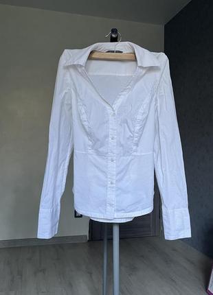 Блузка сорочка біла корсетна по фігурі armani jedwabiu з вирізом