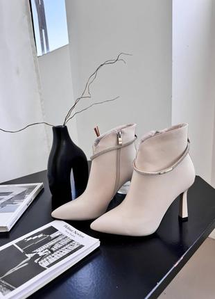 Ботильйони жіночі