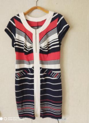 Женское платье-футляр в полоску р.48-50