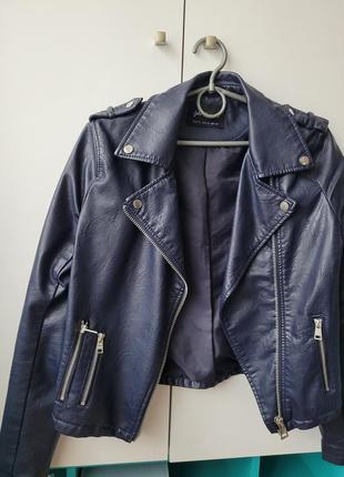 Кожаная куртка stradivarius