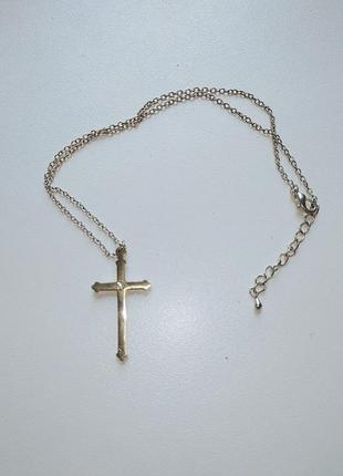 Крестик на цепочке