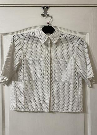 Сорочка у дірочку