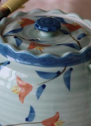 Японский винтажный керамический чайник для заваривания чая.