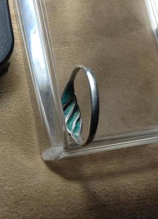 Кольцо серебряное инкрустация камнем. 17.5 -18 размер.4 фото