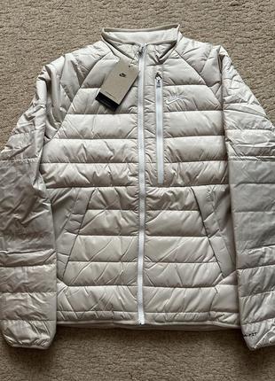 Нова куртка nike