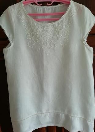 Льняная блузка с вышивкой1 фото
