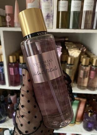 Парфюмированный спрей для тела victoria’s secret velvet petals