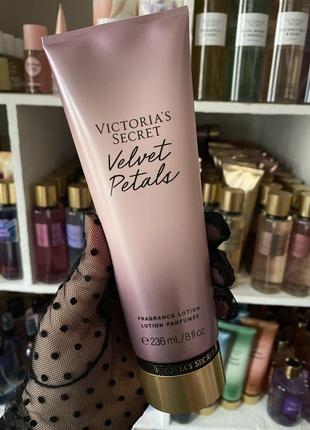 Парфумований лосьйон для тіла victoria’s secret velvet petals