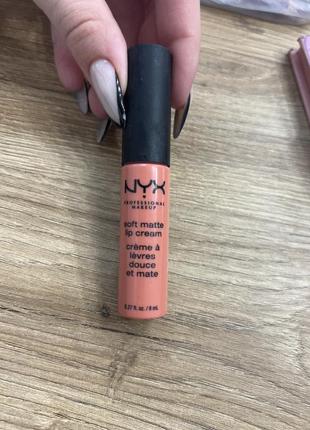 Рідка матова помада для губ nyx professional