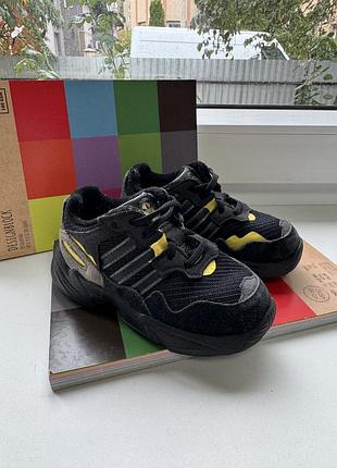 Теплі шкіряні кросівки на дівчинку або хлопчика adidas 22