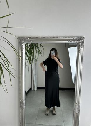 Атласная юбка mango черного цвета9 фото
