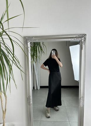 Атласная юбка mango черного цвета8 фото