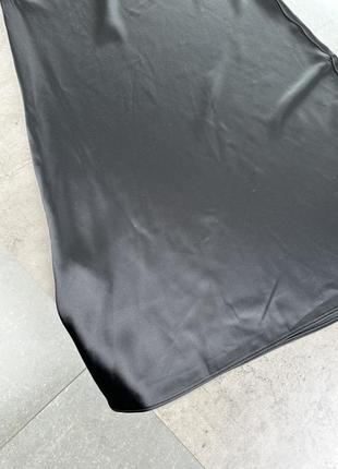 Атласная юбка mango черного цвета4 фото