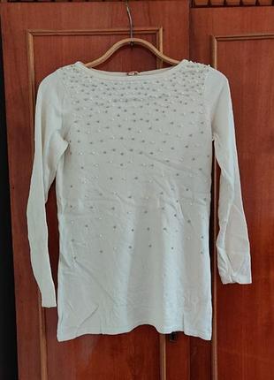 Кофта с бусинками