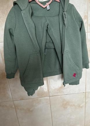 Костюм утеплен на девочку 3-4 года