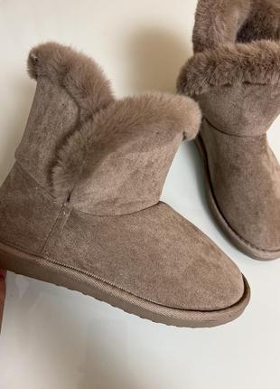 Жіночі угги