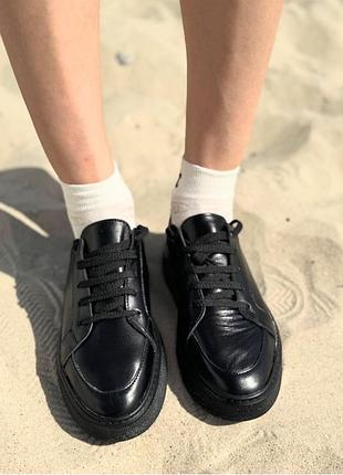 Кожаные кеды, кроссовки женские