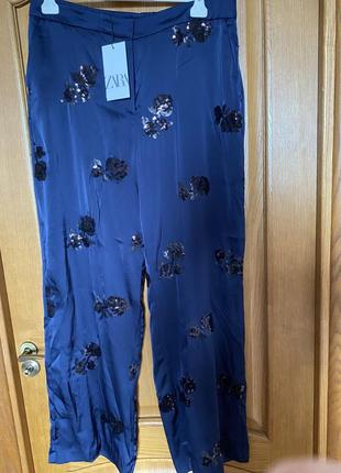 Новые эффектные тонкие нарядные брюки 50 р zara