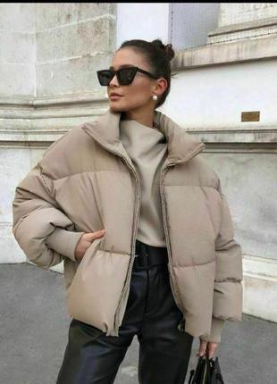 Куртка курточка тепла, коротка