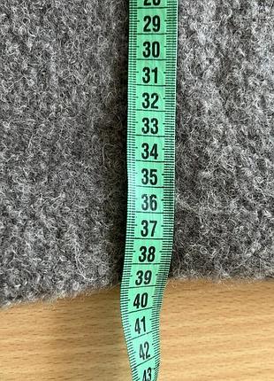 Платье футляр из шерсти, буклированное, благородного серого цвета